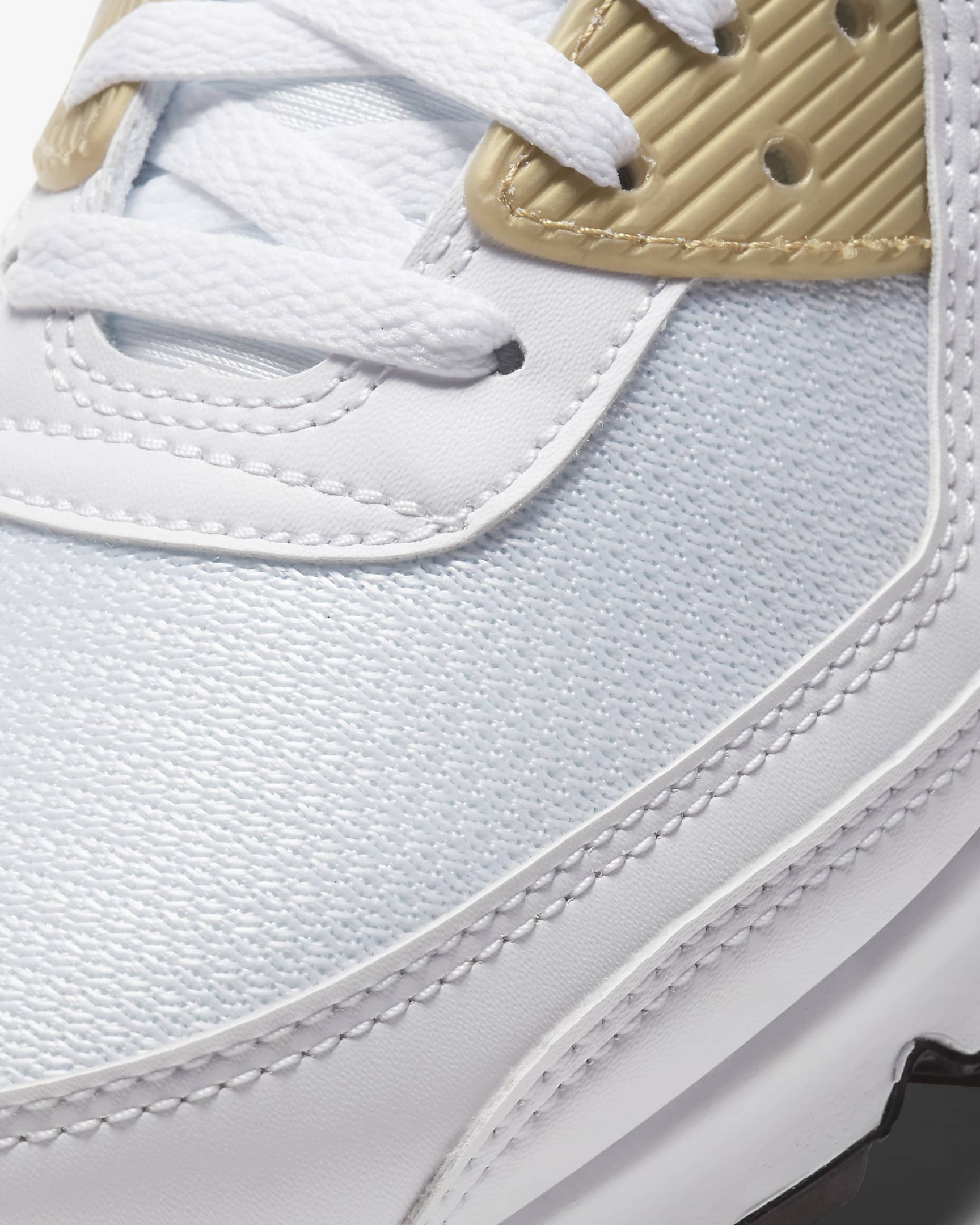 Nike Air Max 90 FlyEase Shoe - White/White/Black/Metallic Gold