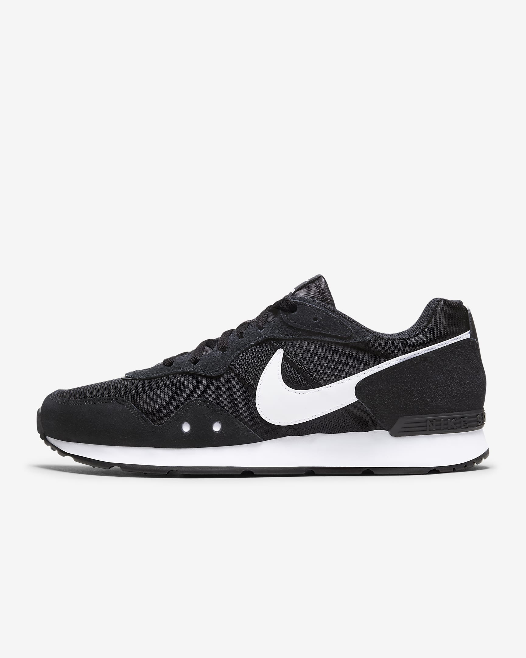 Nike Venture Runner Men's Shoe - Black/Black/White