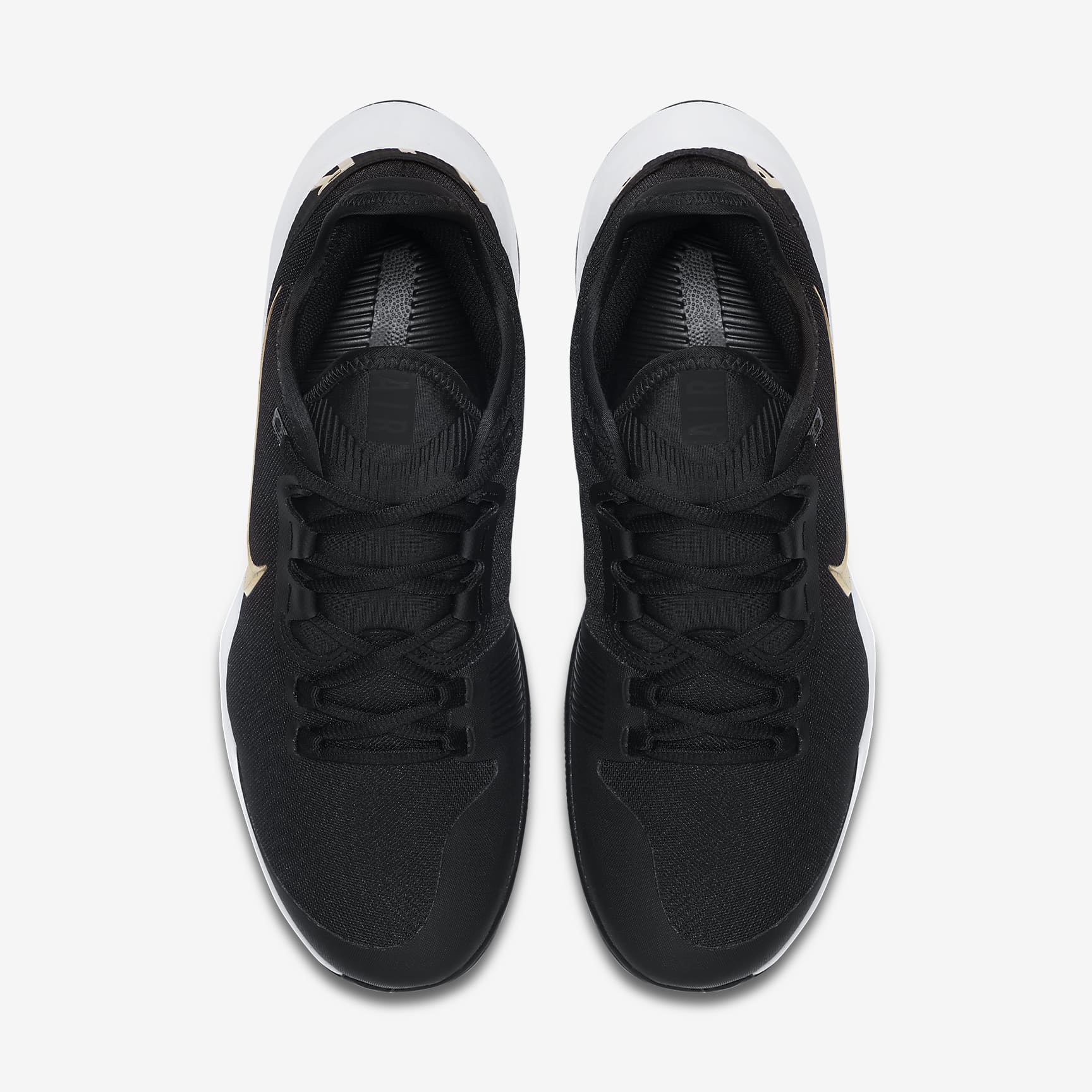 nikecourt air max wildcard women's tennis shoe