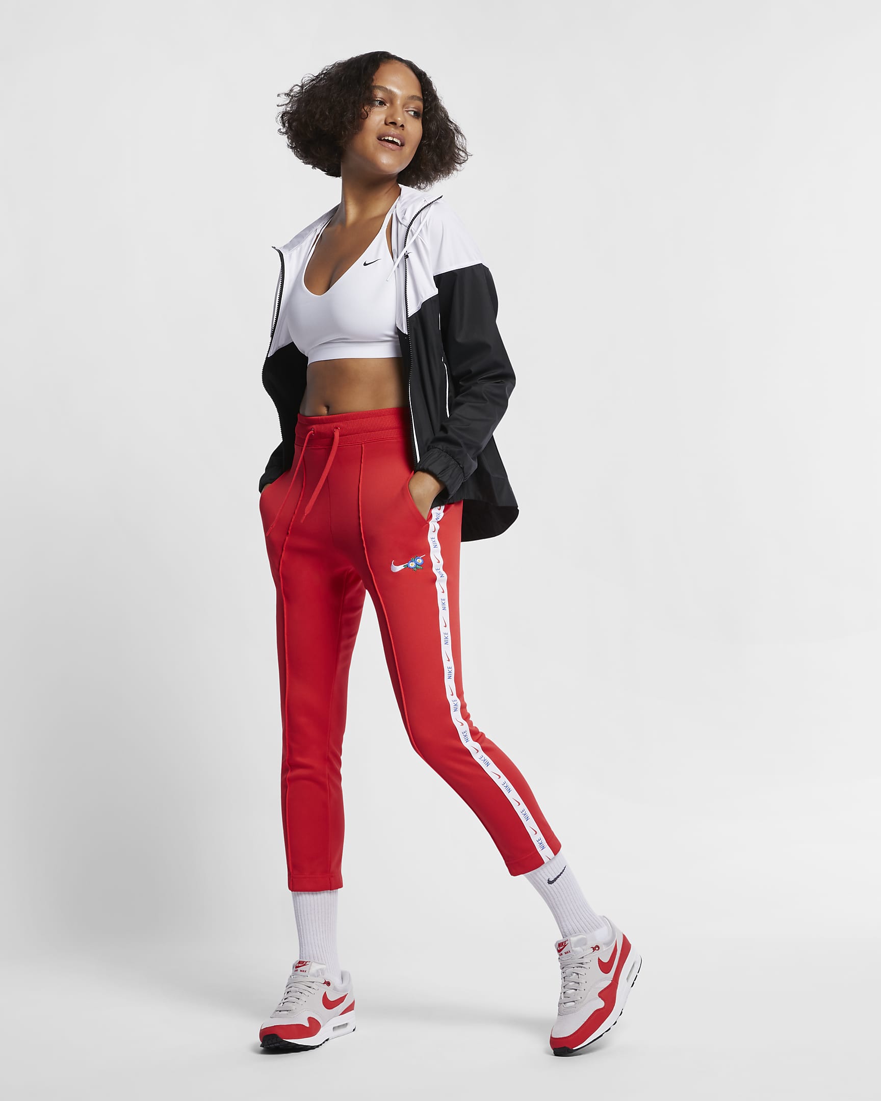 Nike Sportswear Women's Trousers. Nike IL