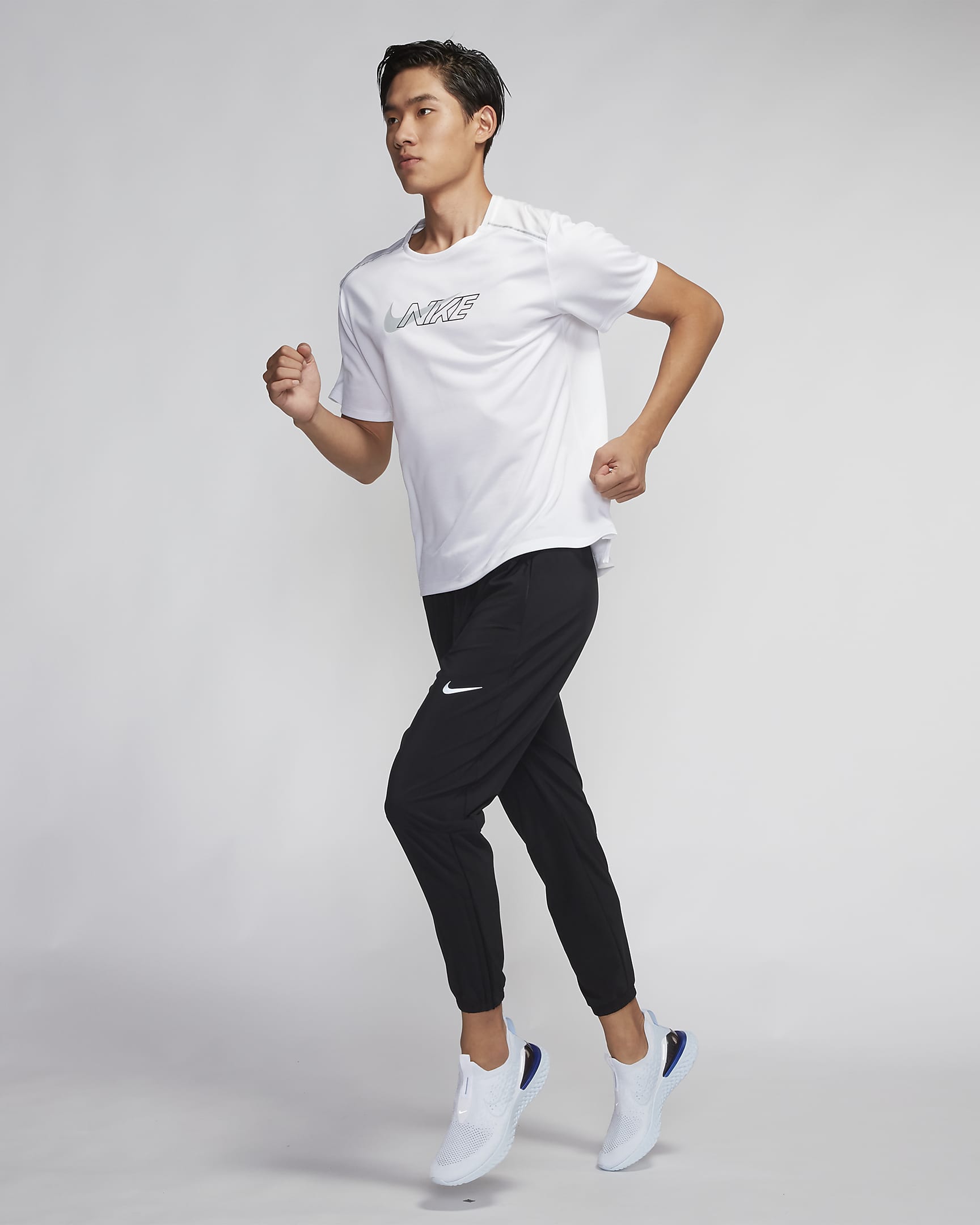 mens nike essential running pants
