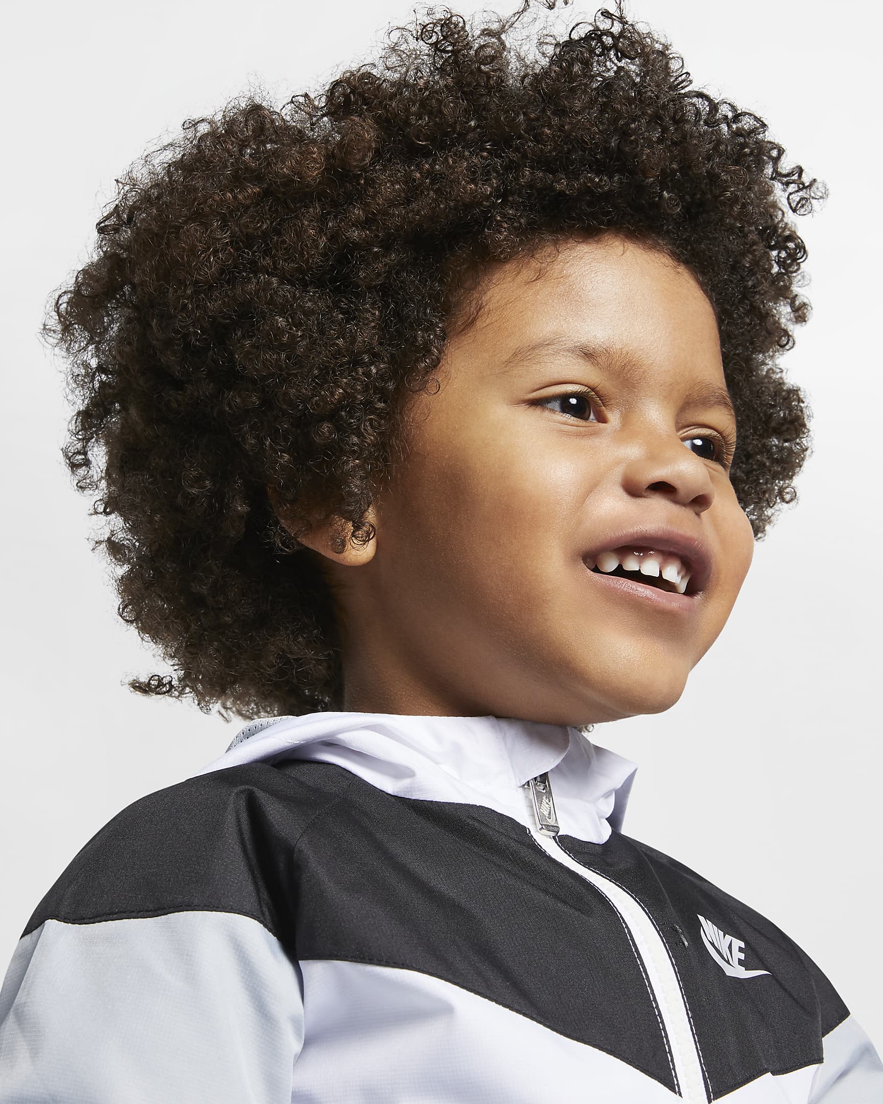 Chamarra infantil con cierre completo Nike Sportswear Windrunner - Blanco