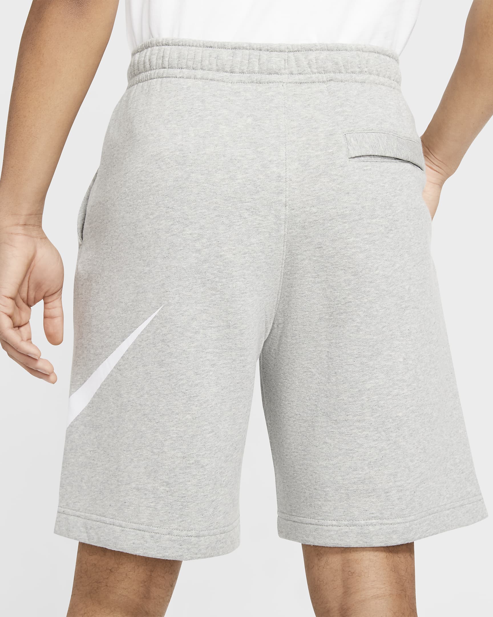 Calções com grafismo Nike Sportswear Club para homem - Cinzento Heather escuro/Branco/Branco