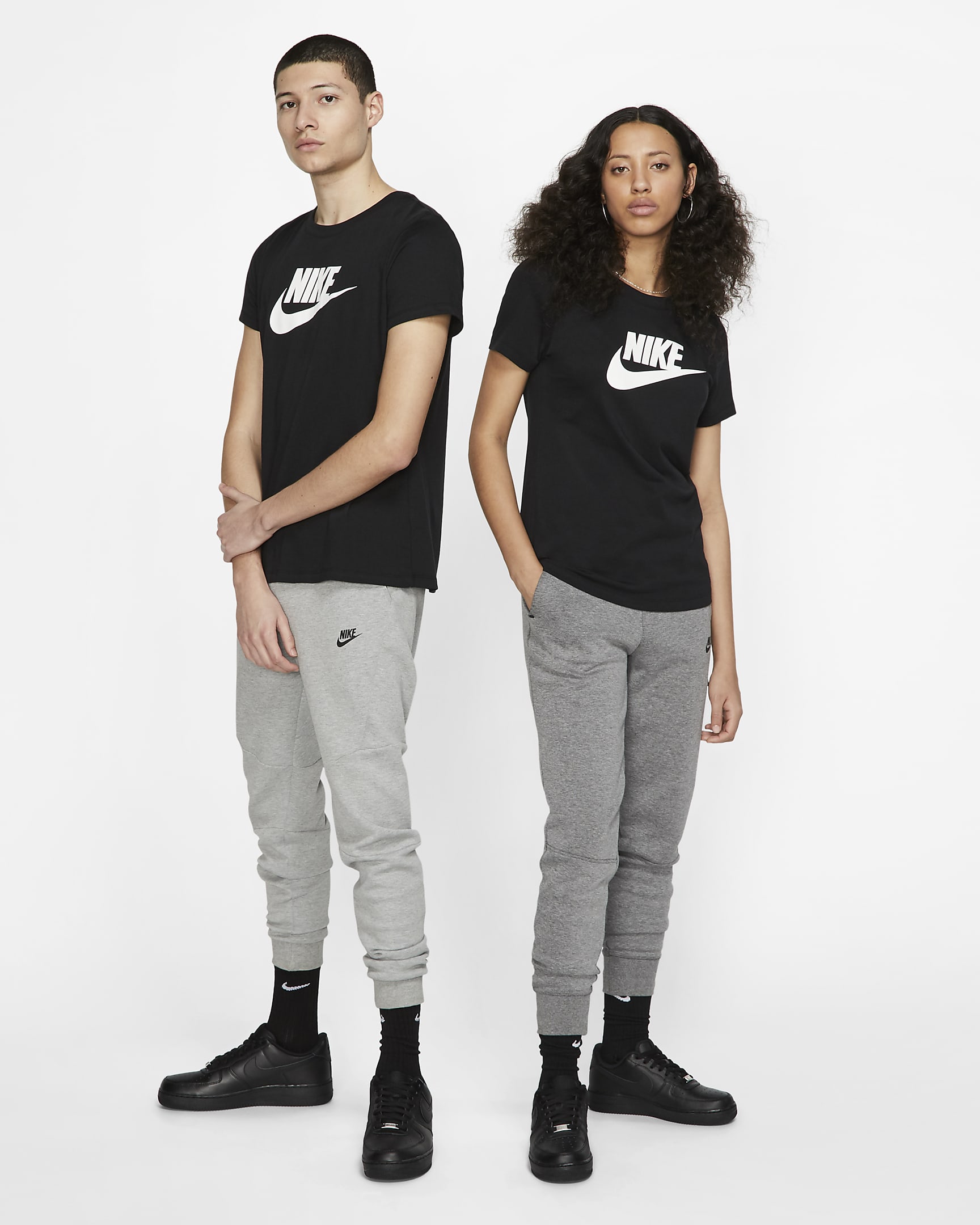 Nike Sportswear Essential T-Shirt - Schwarz/Weiß