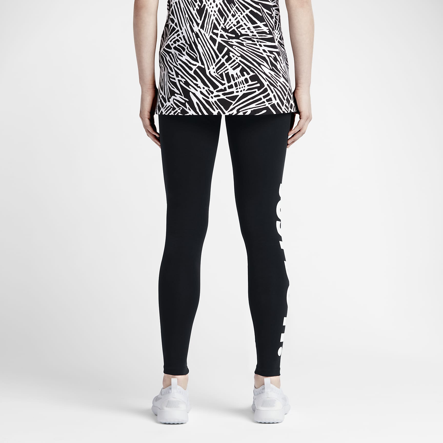 Nike Sportswear Leg-A-See leggings for dame - Svart/Hvit