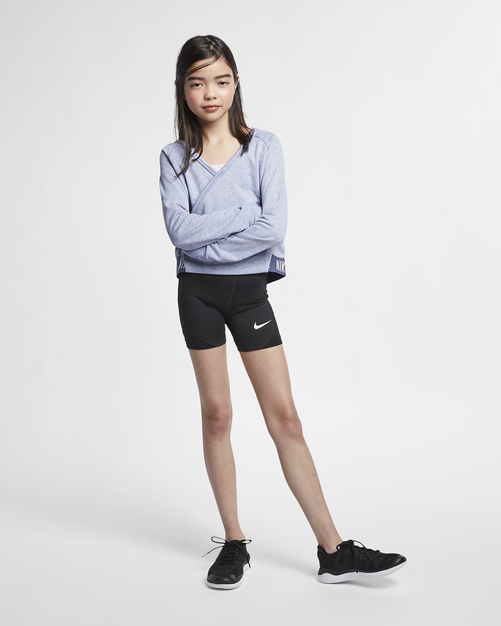 Nike pro girls. Kids Nike Pro shorts. Шорты Nike girls Pro. Nike Pro girl. Nike Pro shorts girl
