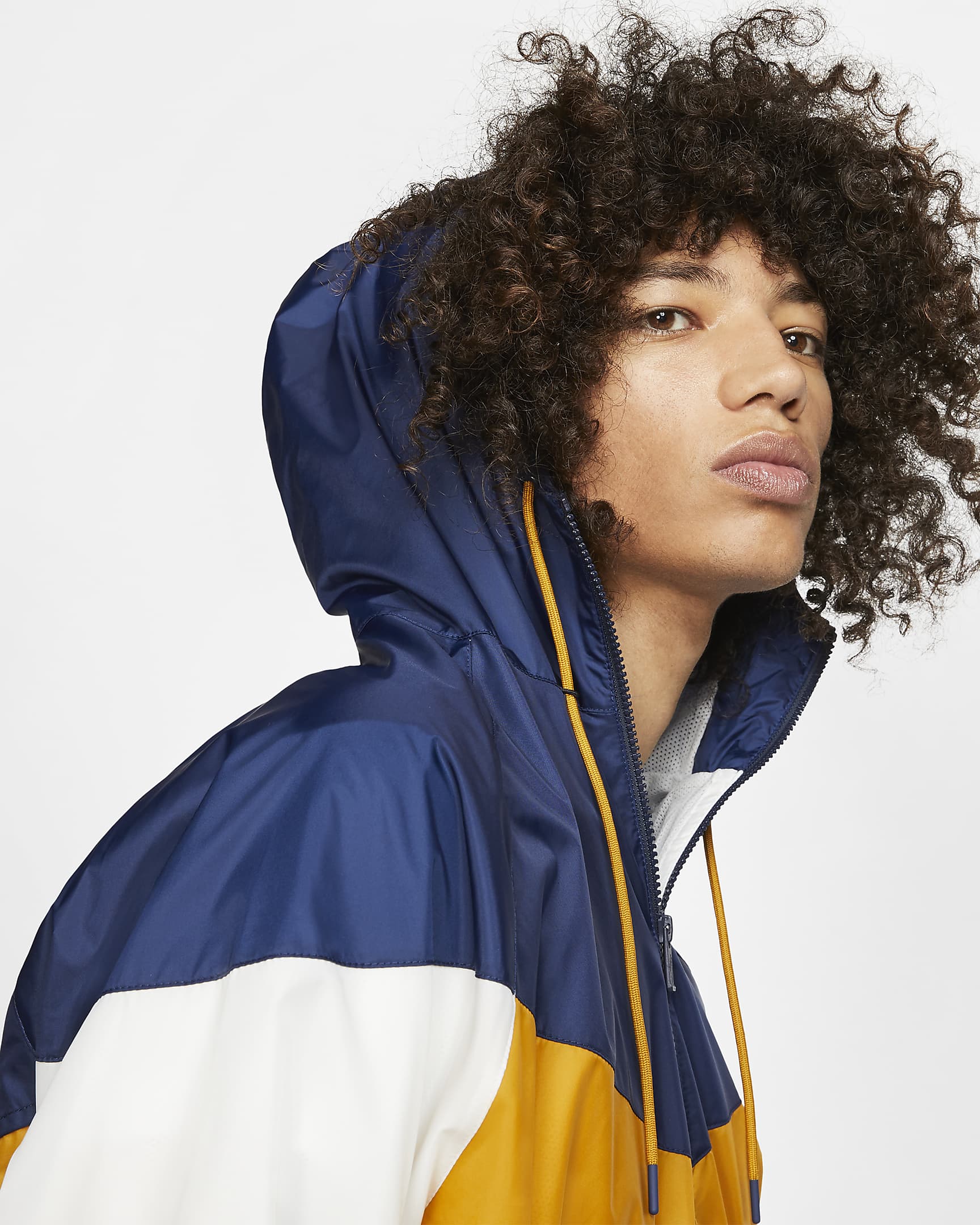 Nike Sportswear Windrunner Hooded Windbreaker. Nike CA