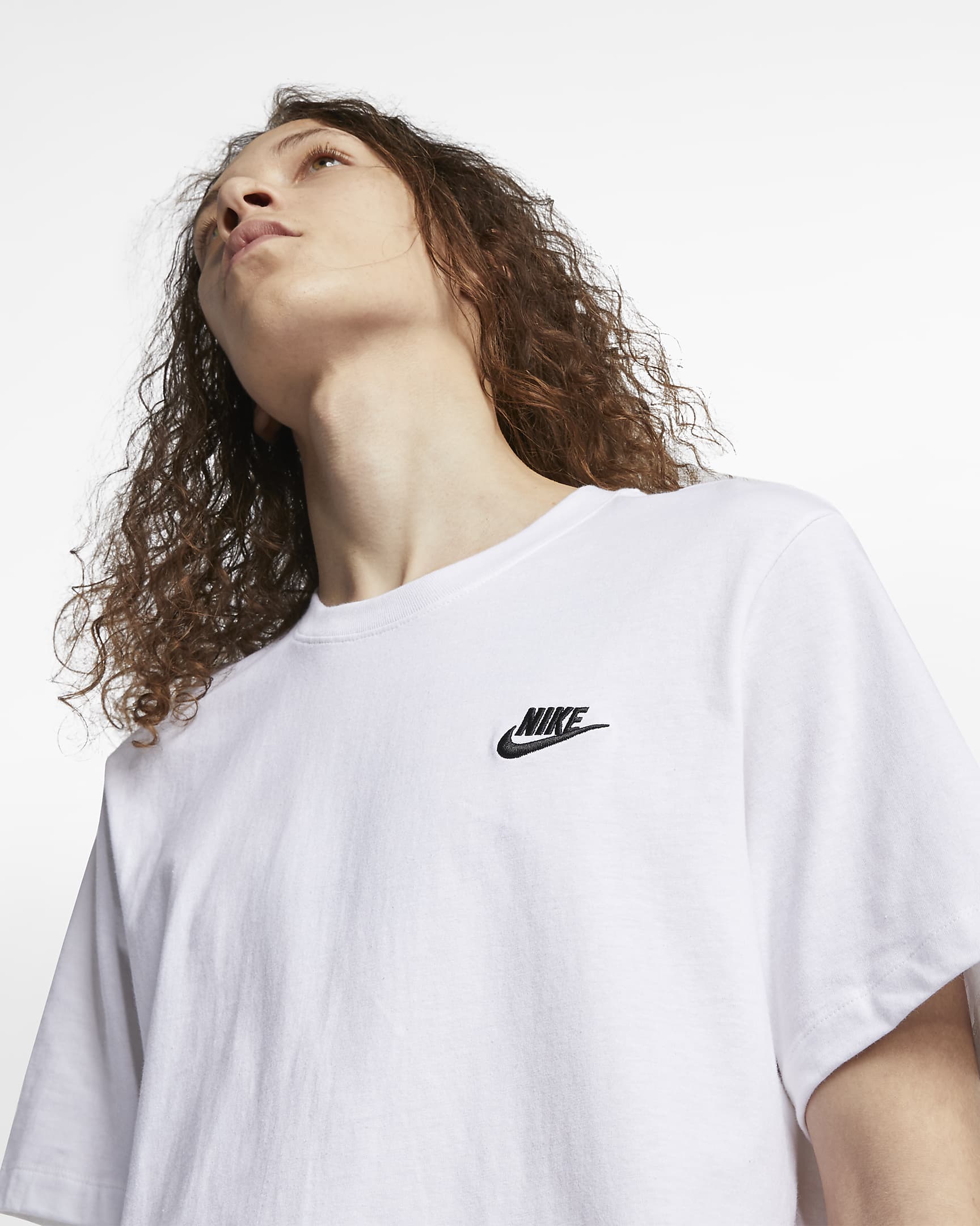 Nike Sportswear Club T-shirt voor heren - Wit/Zwart