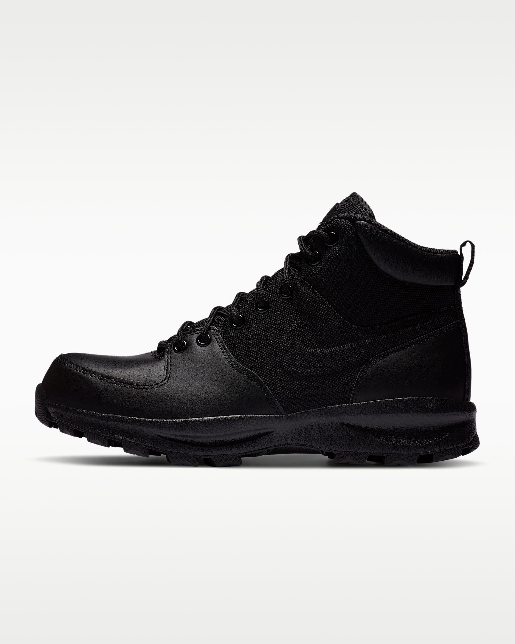 Nike Manoa