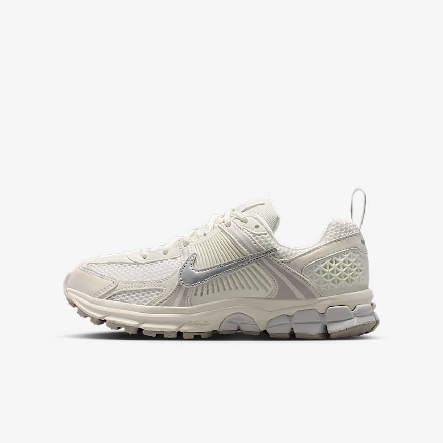 NIKE公式】エア ジョーダン 1 LOW ジュニアシューズ.オンラインストア