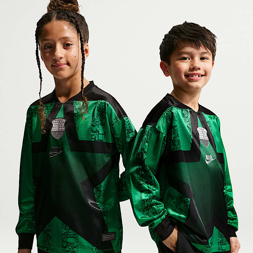Nike x LEGO® Collection