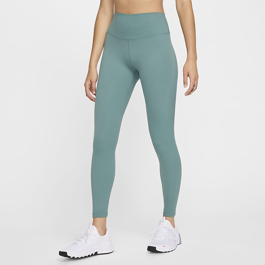 新品★17,050円❗️ナイキトップ ナイキショートパンツ ナイキディビジョンXL ナイキ（NIKE）（レディース）テンポ ランニングショートパンツ