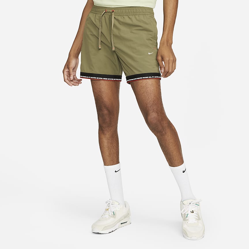 Nike Sportswear Men's Woven Shorts. Nike LU