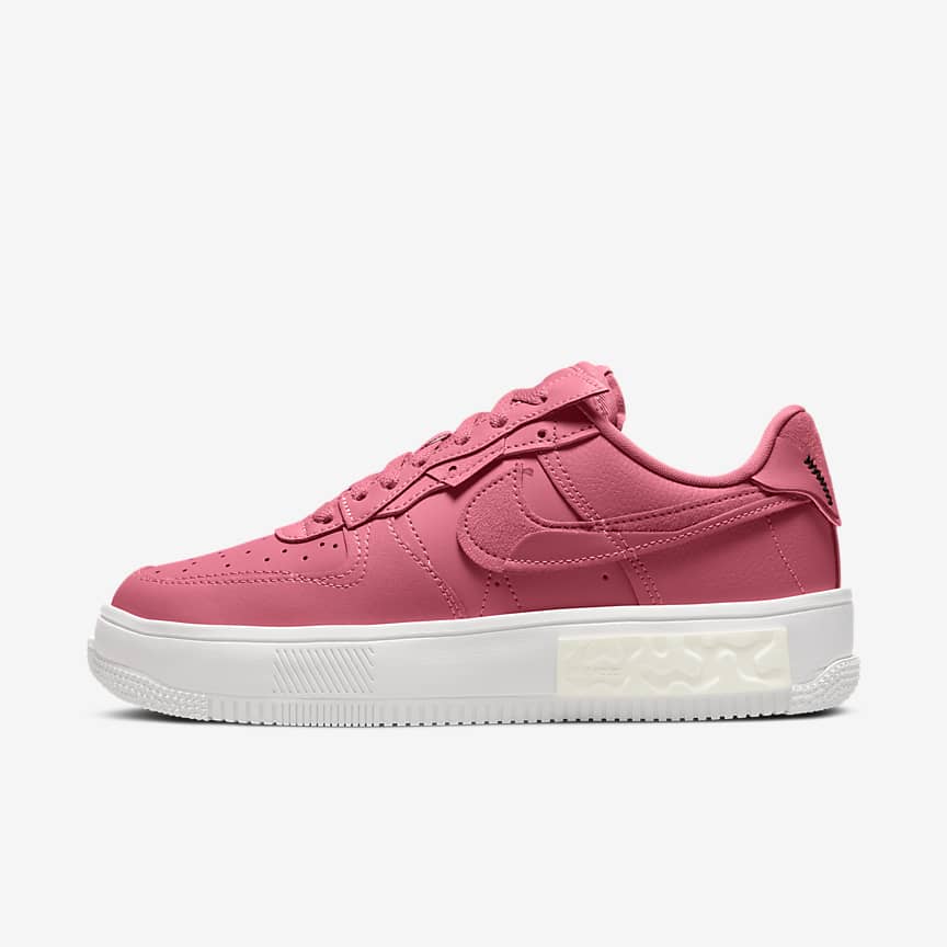 Air Force 1 '07 Women's Shoes. Nike LU