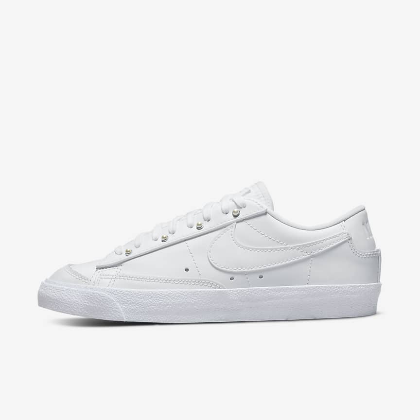 Nike Blazer Low '77 Women's Shoes. Nike JP