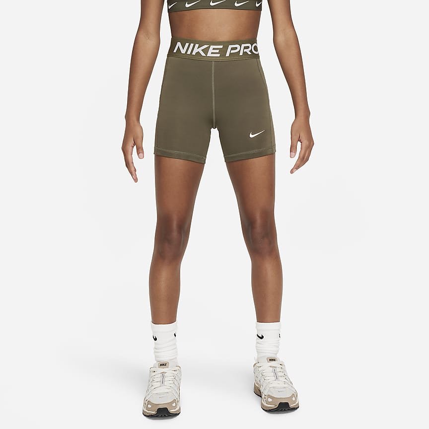 Girls 7-16 Nike Sportswear Essential Midrise Leggings in Regular