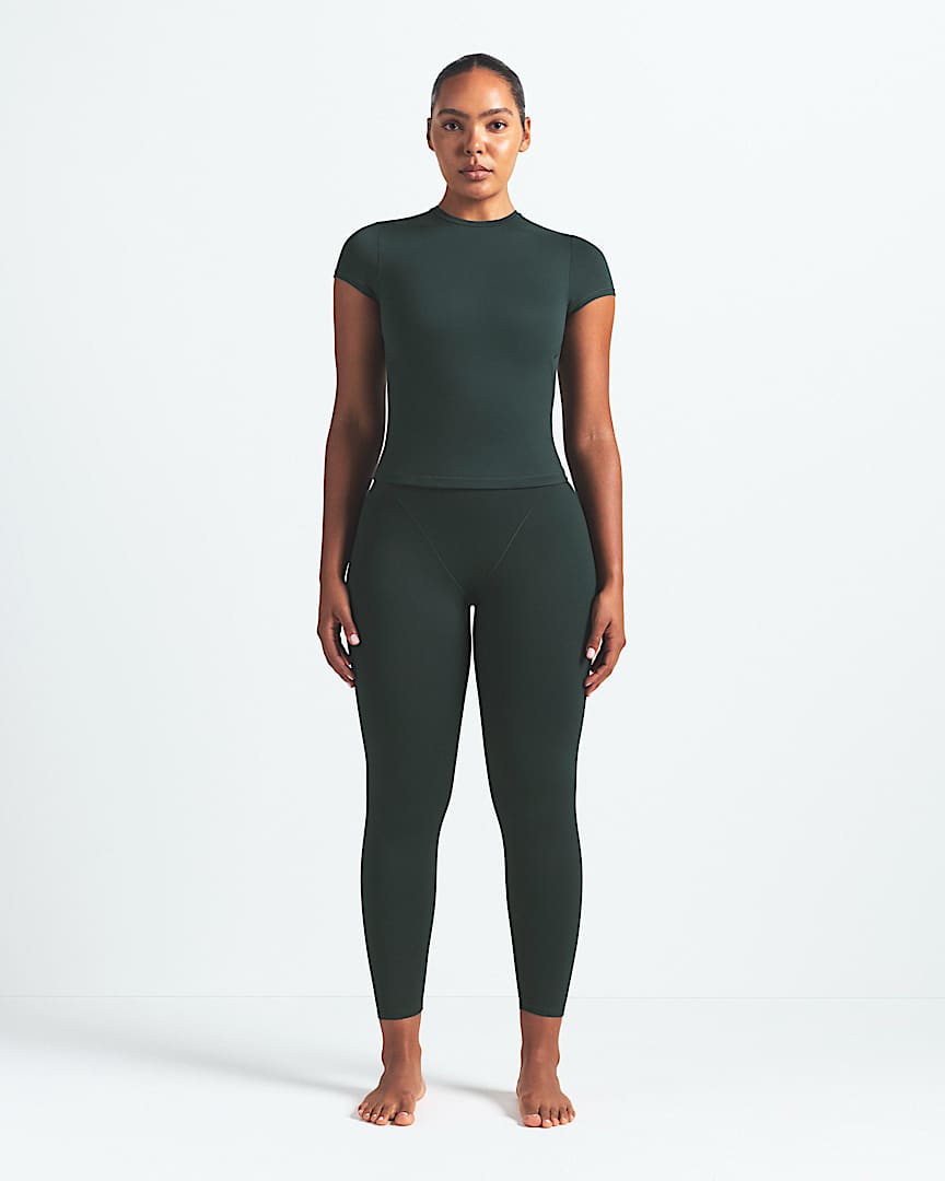 NikeSKIMS Woven Nylon Women's 2.5" Runner Shorts