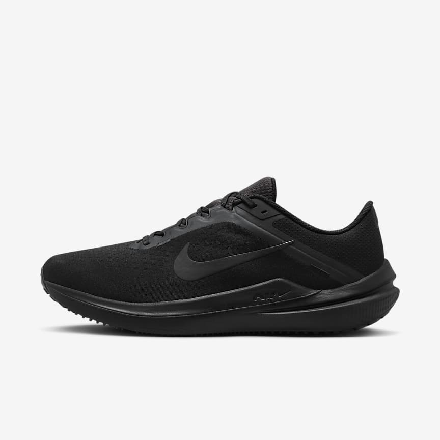 Plain black 2025 nike shoes