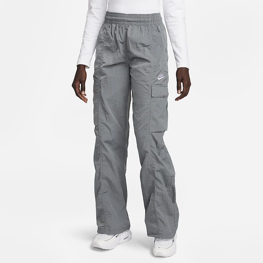 Nike Sportswear Essential Women's High-Rise Woven Cargo Pants. Nike.com