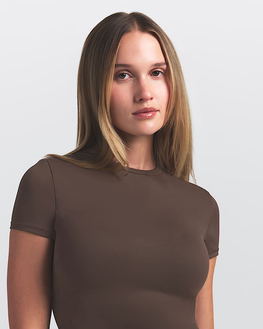 NikeSKIMS Matte Women's Twist-Front Bra