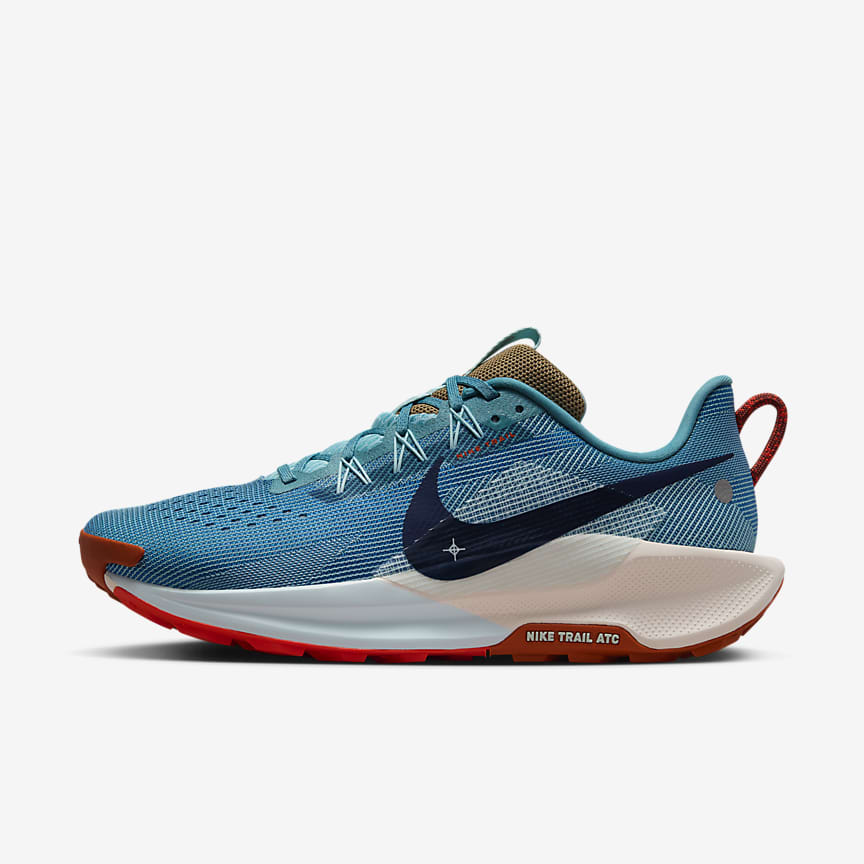 nike zoom crusader azul en los pies