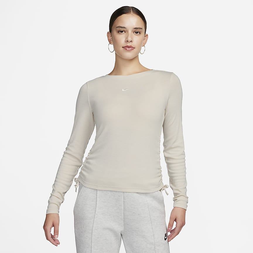 Nike Sportswear Premium Essentials Women's Long-Sleeve T-Shirt