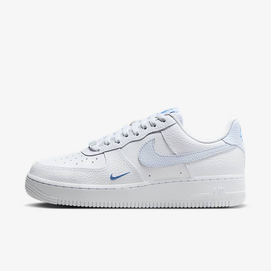 Specialdesignad sko Nike Air Force 1 Low By You for man. Nike SE