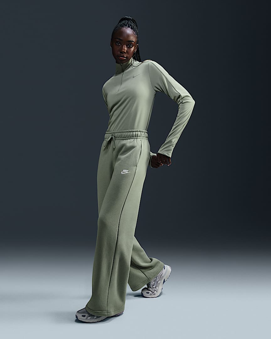 Nike Sportswear Club Fleece Women's Mid-Rise Wide-Leg Sweatpants