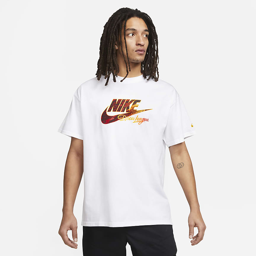 Nike Sportswear Men's T-Shirt. Nike.com