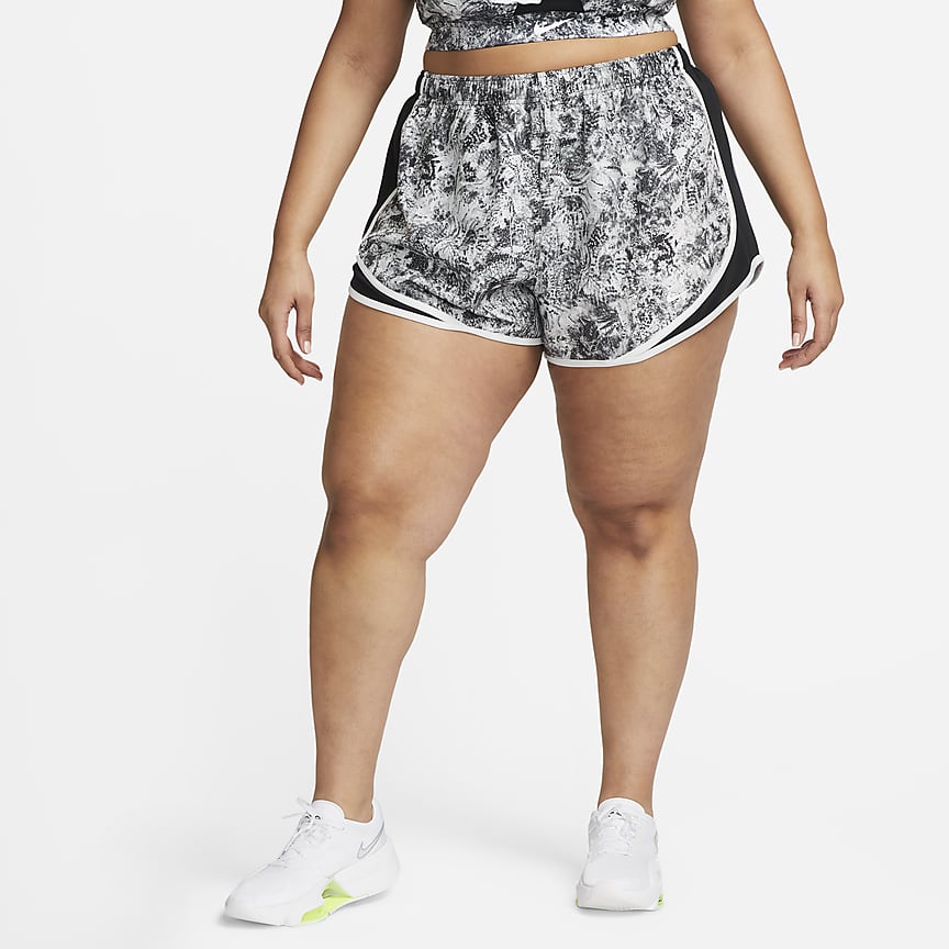 Nike Tempo Women's Running Shorts (Plus Size).