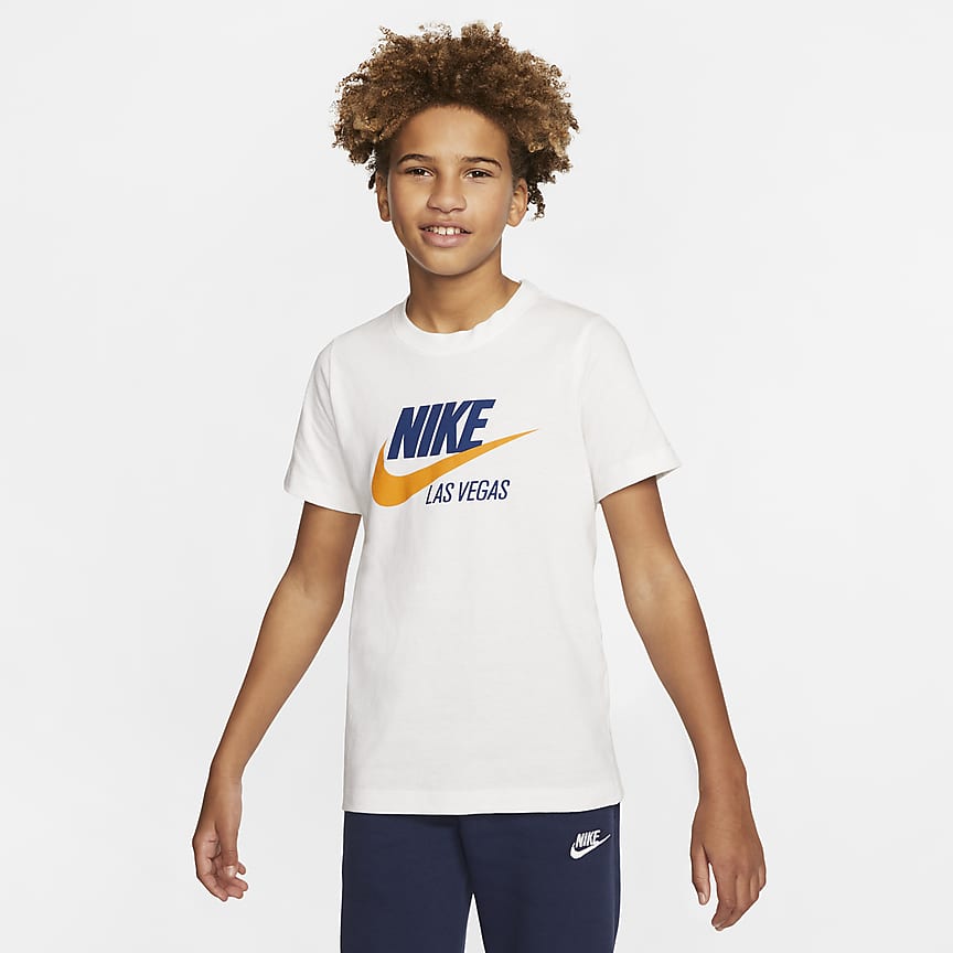 Nike Sportswear Big Kids' (Boys') T-Shirt (Extended Size). Nike.com