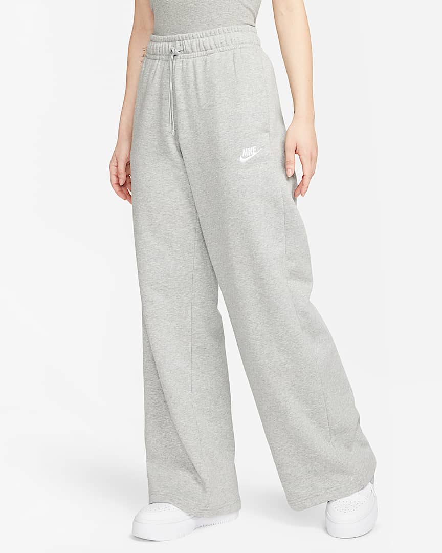 Nike Sportswear Club Fleece Women's Mid-Rise Wide-Leg Sweatpants