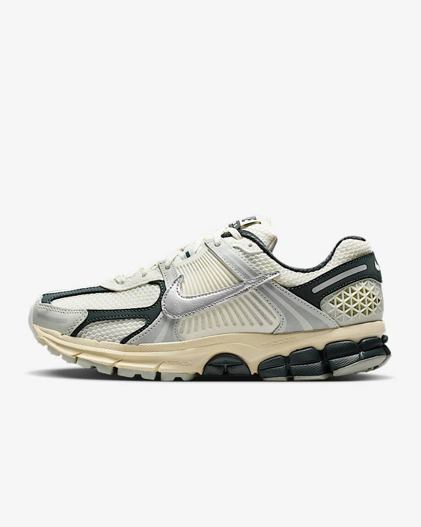 Nike Zoom Vomero 5 Men's Shoes