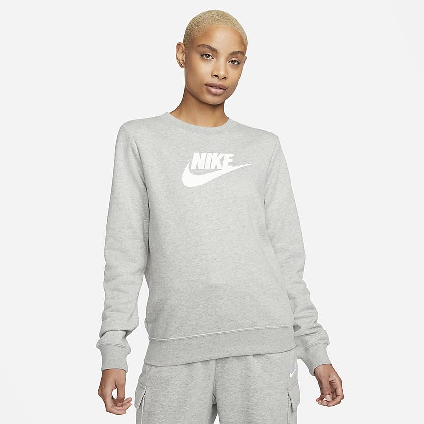 Nike Sportswear Essential Women's Fleece Pullover Hoodie. Nike.com