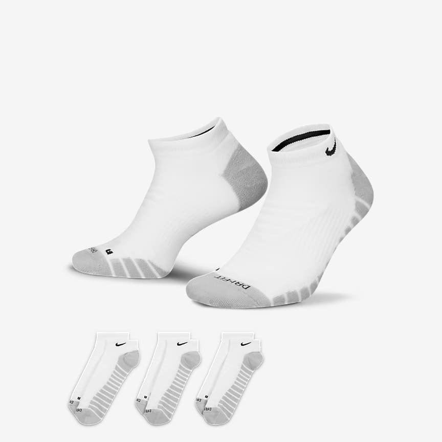 Nike Everyday Lightweight Training Ankle Socks (3 Pairs). Nike ID