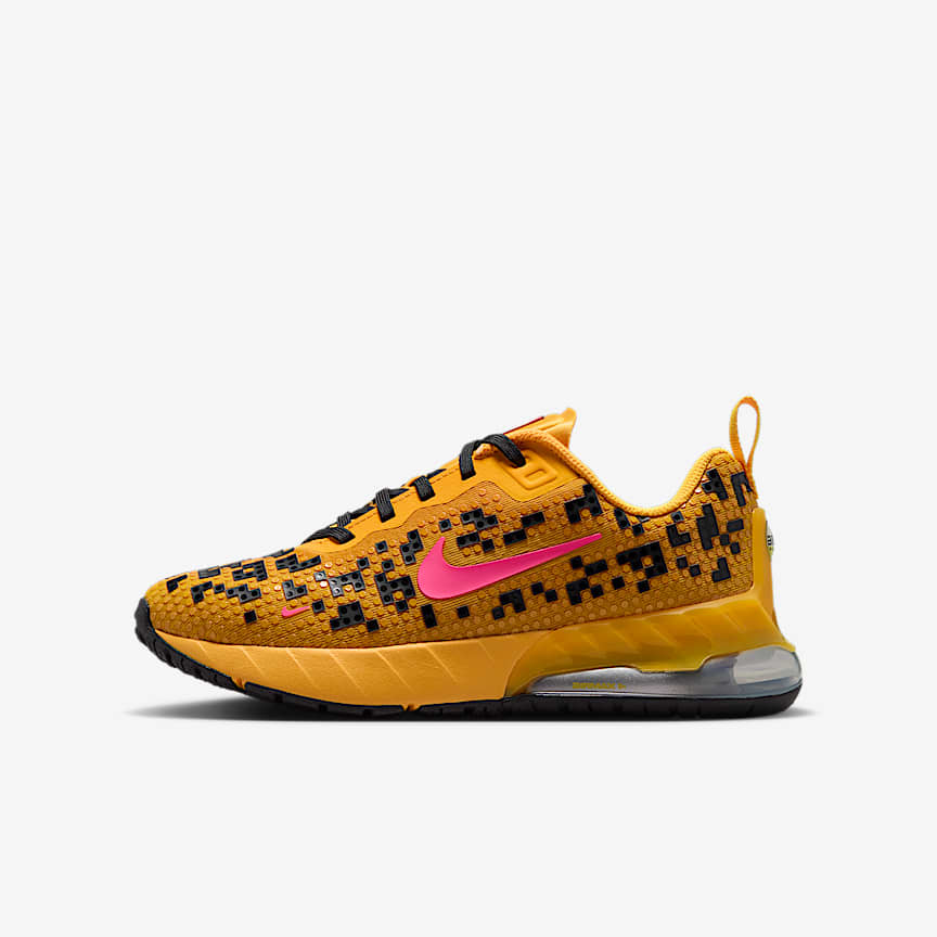 Nike Air Max Phoenix x LEGO® Collection