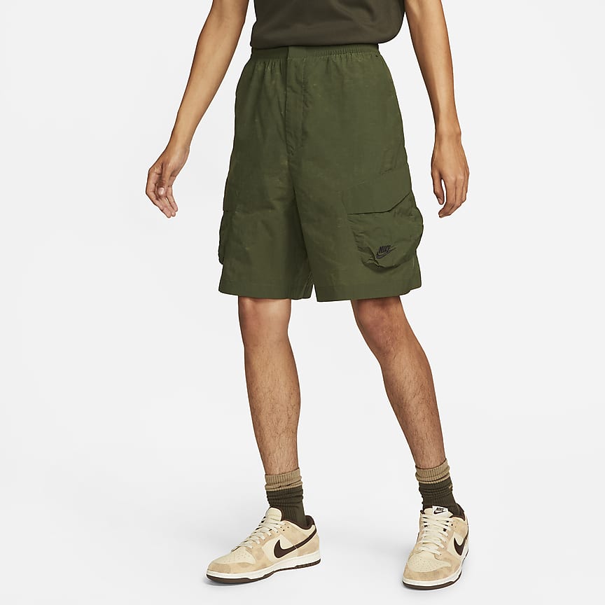 Woven Unlined Utility Shorts. Nike LU