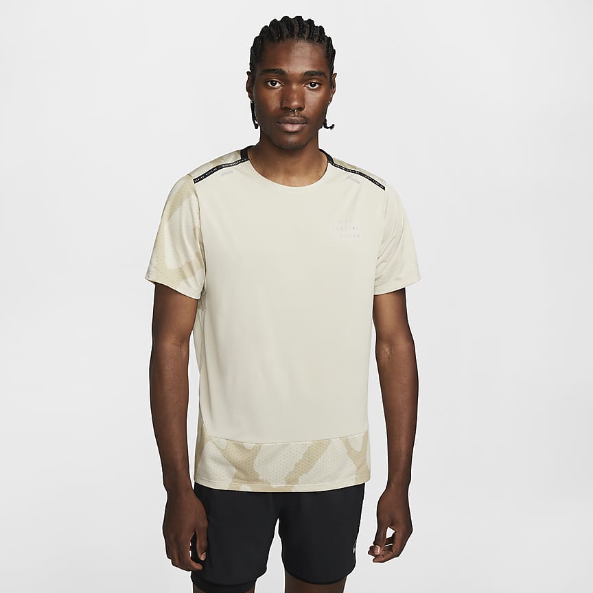 Short-Sleeve Trail Running Top. Nike LU