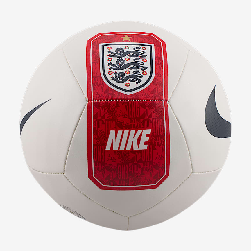 England 2026/27 Pitch Ball