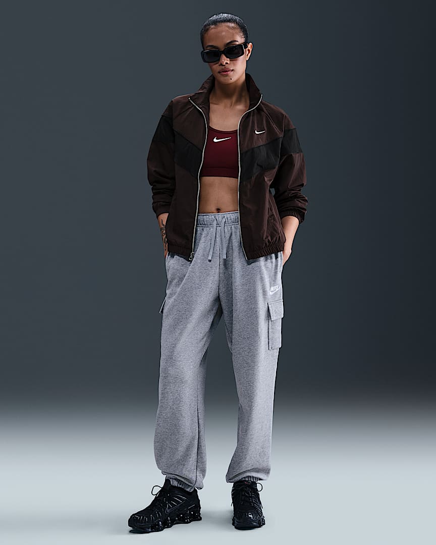 Nike Sportswear Club Fleece Women's Mid-Rise Oversized Cargo Sweatpants
