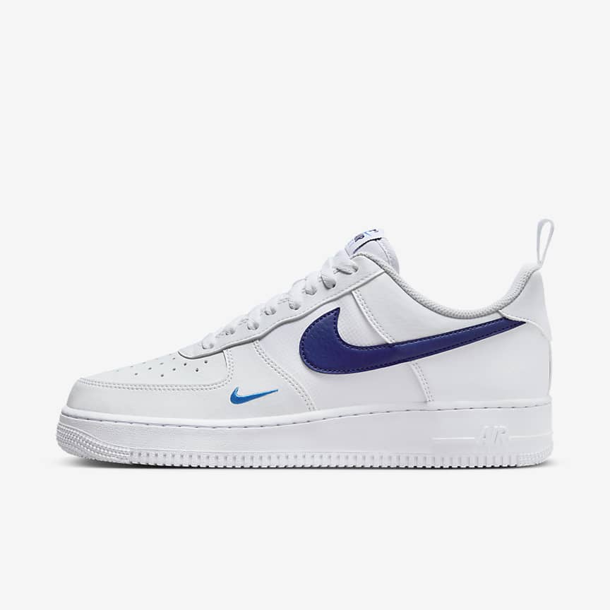 Nike Air Force 1 LE Older Kids' Shoe. Nike IN