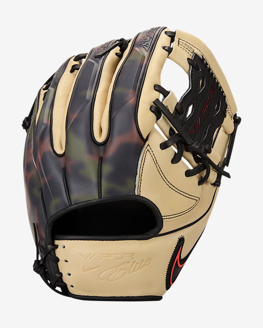 Nike Jr. Mercurial Vapor 16 Club Little Kids' Turf Low-Top Soccer Shoes