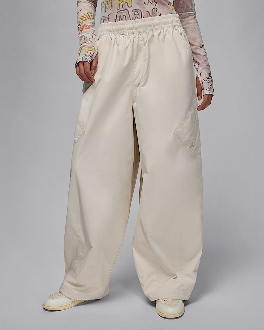 Nike Sportswear Club Fleece Women's Mid-Rise Wide-Leg Cozy Pants