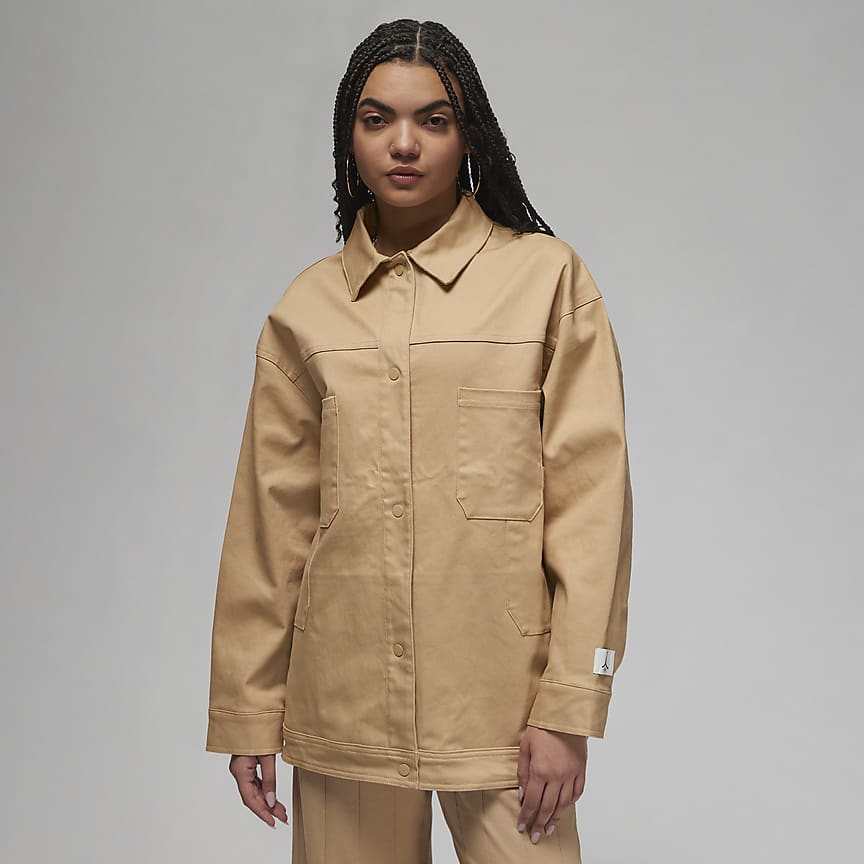 Nike Sportswear Women's Oversized High-Waisted Woven Cargo Trousers. Nike CH