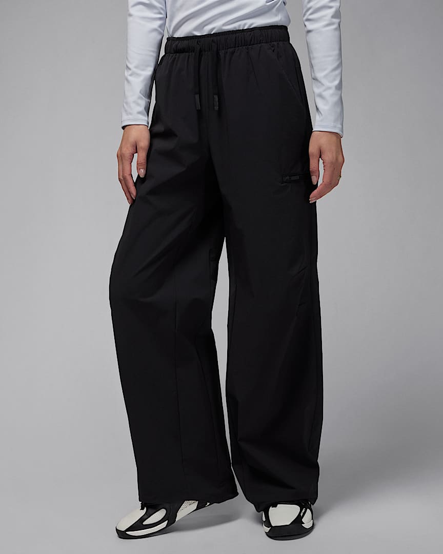 Nike Sportswear Classic Women's Mid-Rise Open-Hem Pants