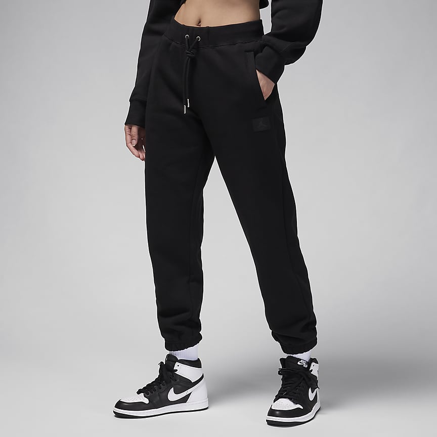 当社の NIKE公式】ナイキ ウィメンズ Dri コレクション アーティスト ヨガ・ピラティス