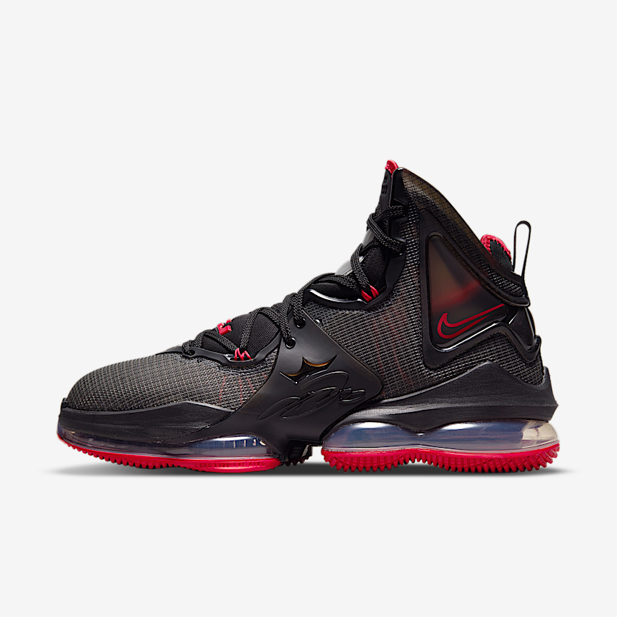 Scarpa da basket LeBron 19. Nike IT