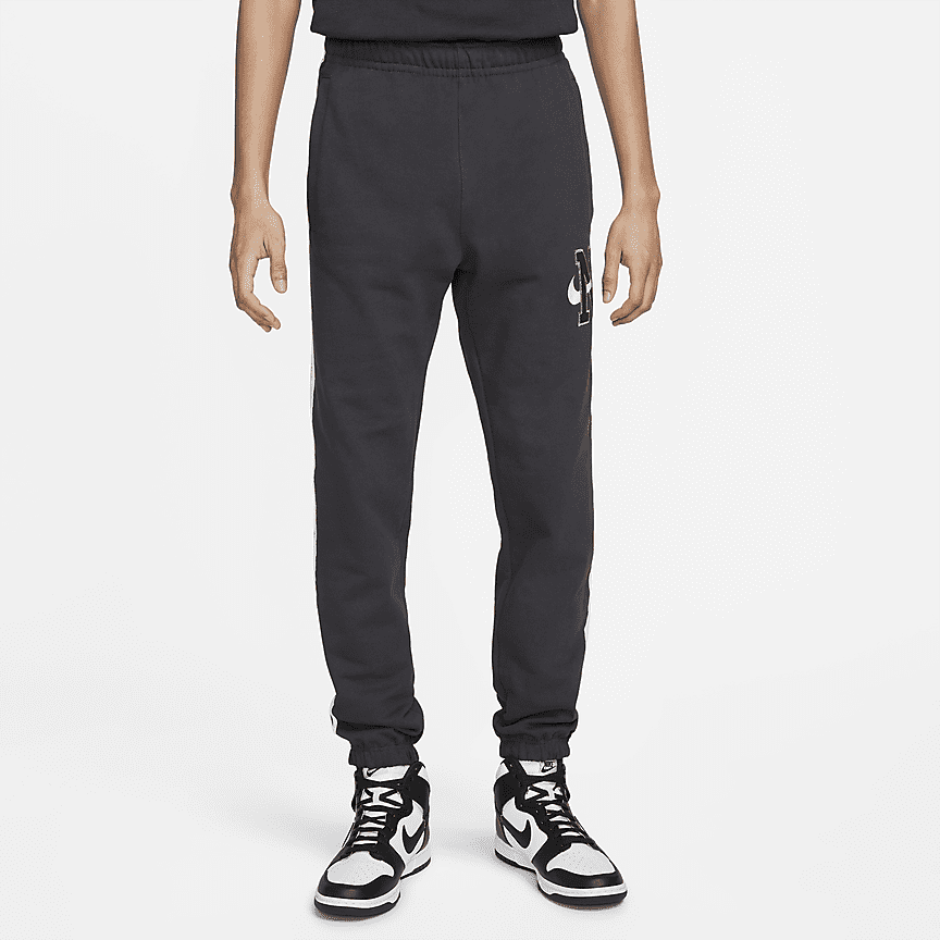 Nike Sportswear Standard Issue Pantalón militar - Hombre. Nike ES
