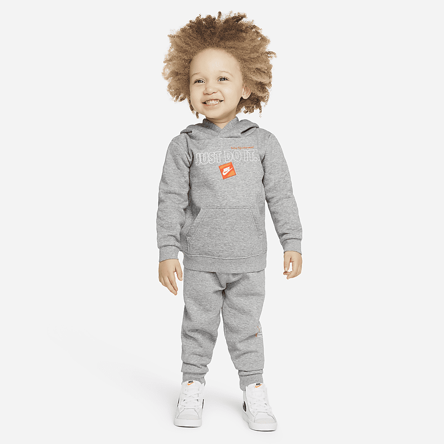Conjunto de entrenamiento para bebé Nike Sportswear (12-24M). Nike.com