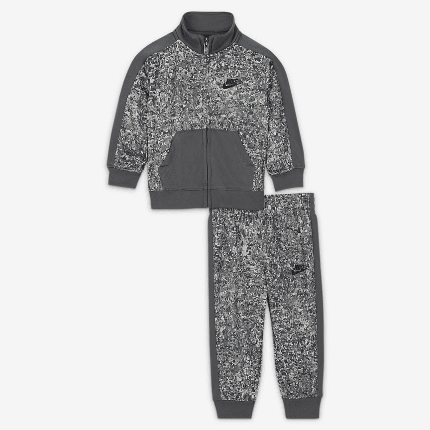 Conjunto de entrenamiento para bebé Nike (12-24M). Nike.com